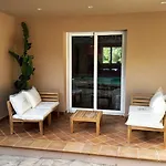 Benet Rent In *