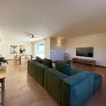 Benet Rent In *