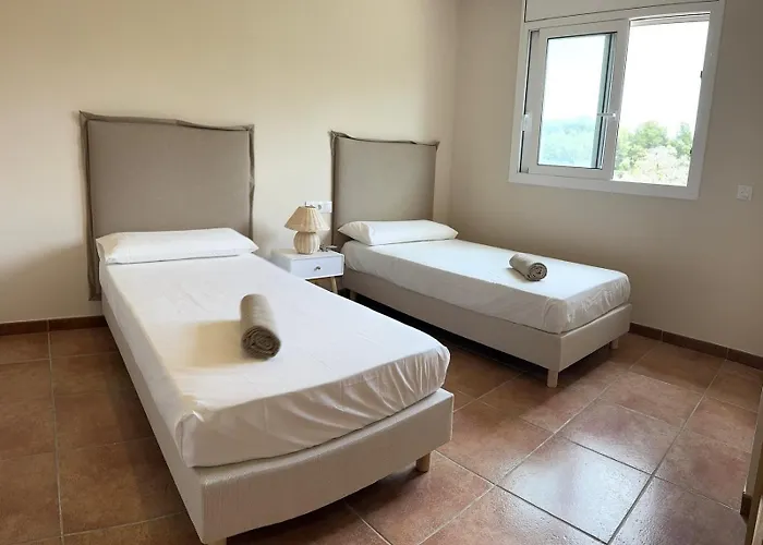 Benet Rent In Villa *