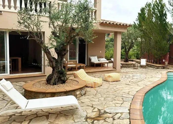 Benet Rent In * Begur