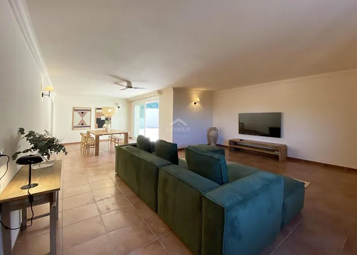Benet Rent In *